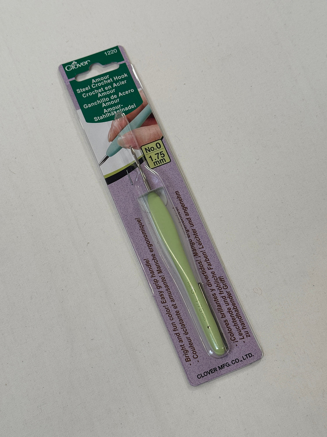 Size 0 Amour Crochet Hook